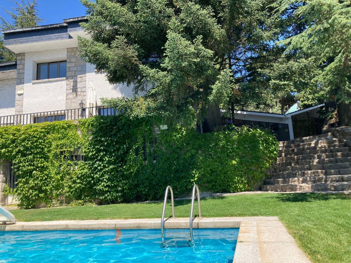 Los Cedros, Gran Chalet Con Piscina Y Apartamento En Navacerrada Βίλα Εξωτερικό φωτογραφία