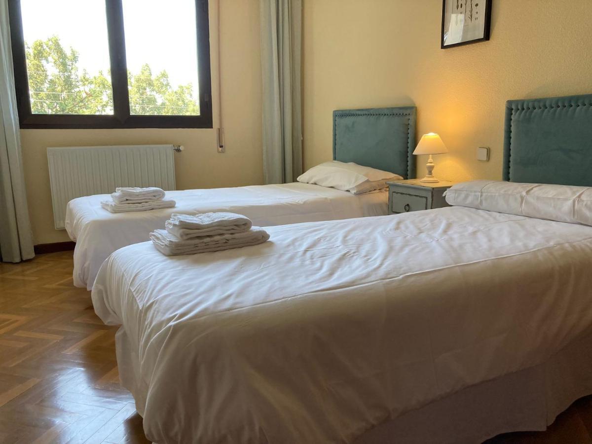 Los Cedros, Gran Chalet Con Piscina Y Apartamento En Navacerrada Εξωτερικό φωτογραφία